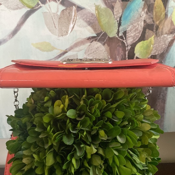 BRIGHTON 🪸CORAL🪸 SILVER-TONE LARGE ENVELOPE WALLET CROSSBODY BAG🌟EUC🌟 - Picture 7 of 17